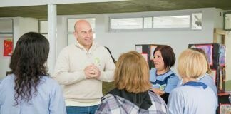 Martiniano Molina recorrió el Jardín Provincial 947 Martiniano Molina en el jardín 947