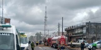 Feroz incendio a metros de la Rotonda de Pasco