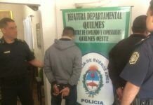 Dos sujetos detenidos por asaltar un comercio