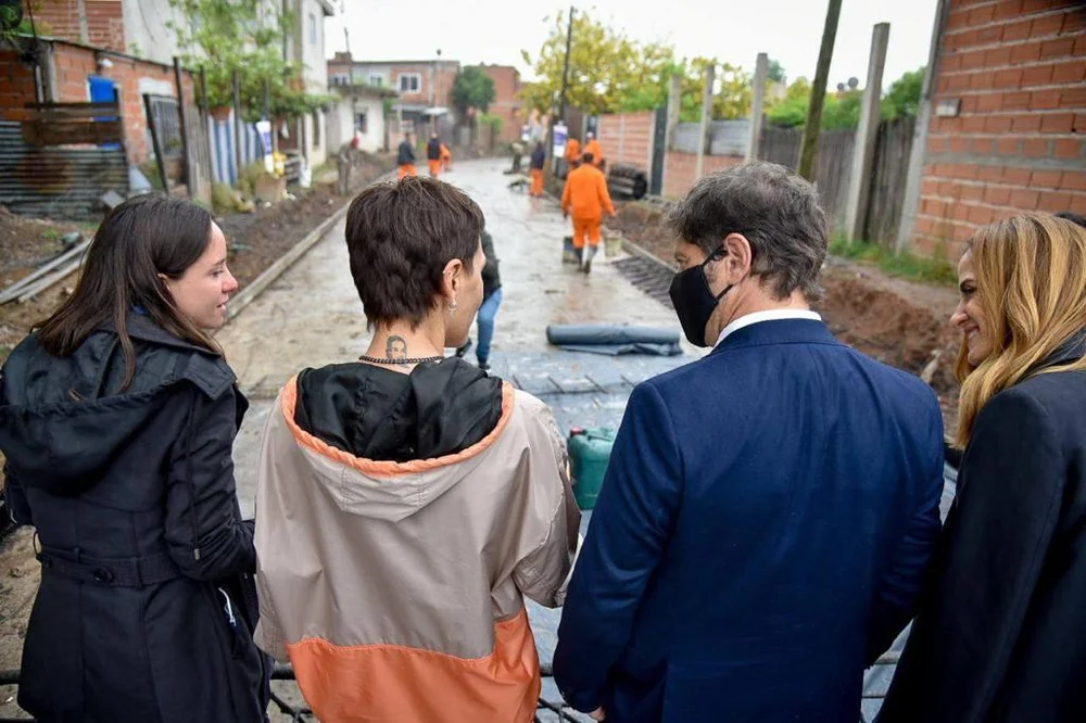 Mayra Mendoza en Solano junto a Axel Kicillof