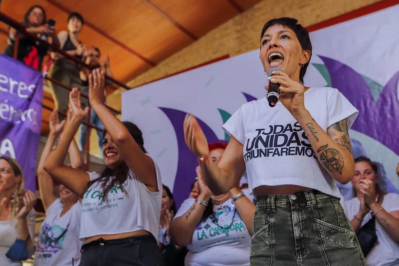 Mayra Mendoza encabezó encuentro de La Cámpora en la UNQ