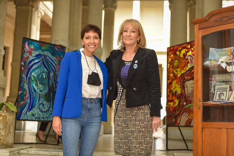 Mayra Mendoza firmó convenio con Carolina Cosse