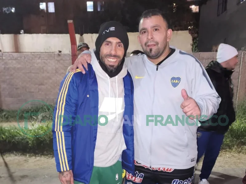 Lo invitaron a jugar un partido en el Lo invitaron a jugar un partido en el
