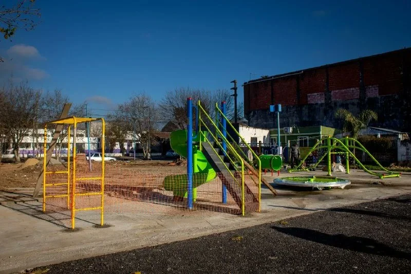 Continúan las obras de la nueva plaza de Barrio La Paz