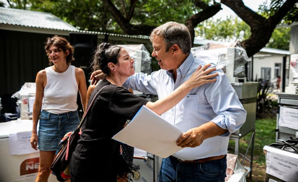 Cascallares entregó maquinarias y herramientas a emprendedores brownianos Cascallares entregó maquinarias y herramientas a emprendedores brownianos