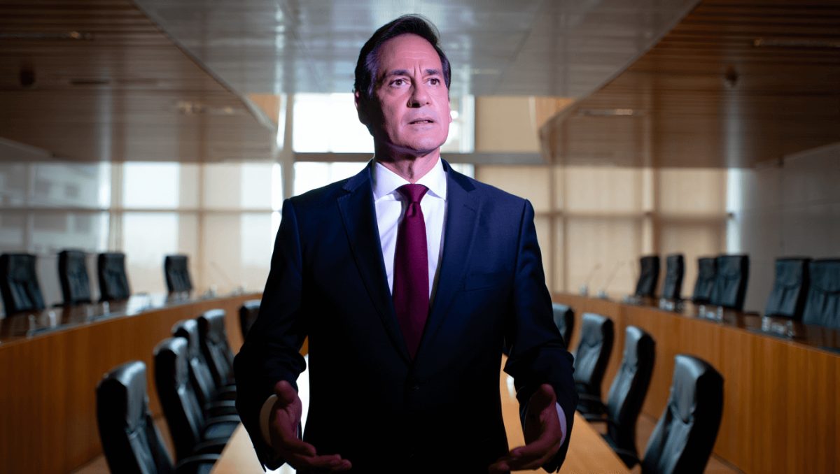 Osvaldo Jaldo desplazó a las autoridades de la Caja Popular