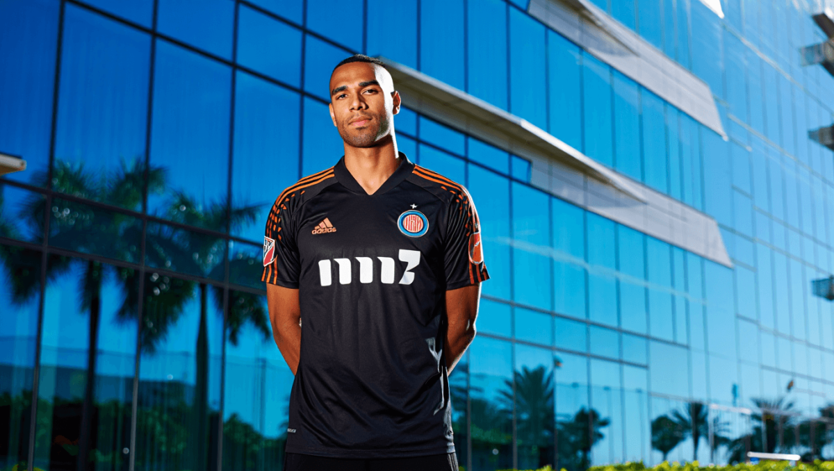 Oscar Ustari llegó a un acuerdo con Inter Miami para rescindir su contrato