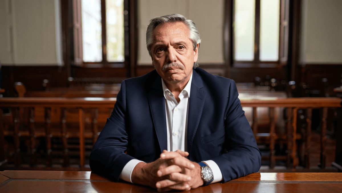 Revisarán el procesamiento de Alberto Fernández en la causa Seguros
