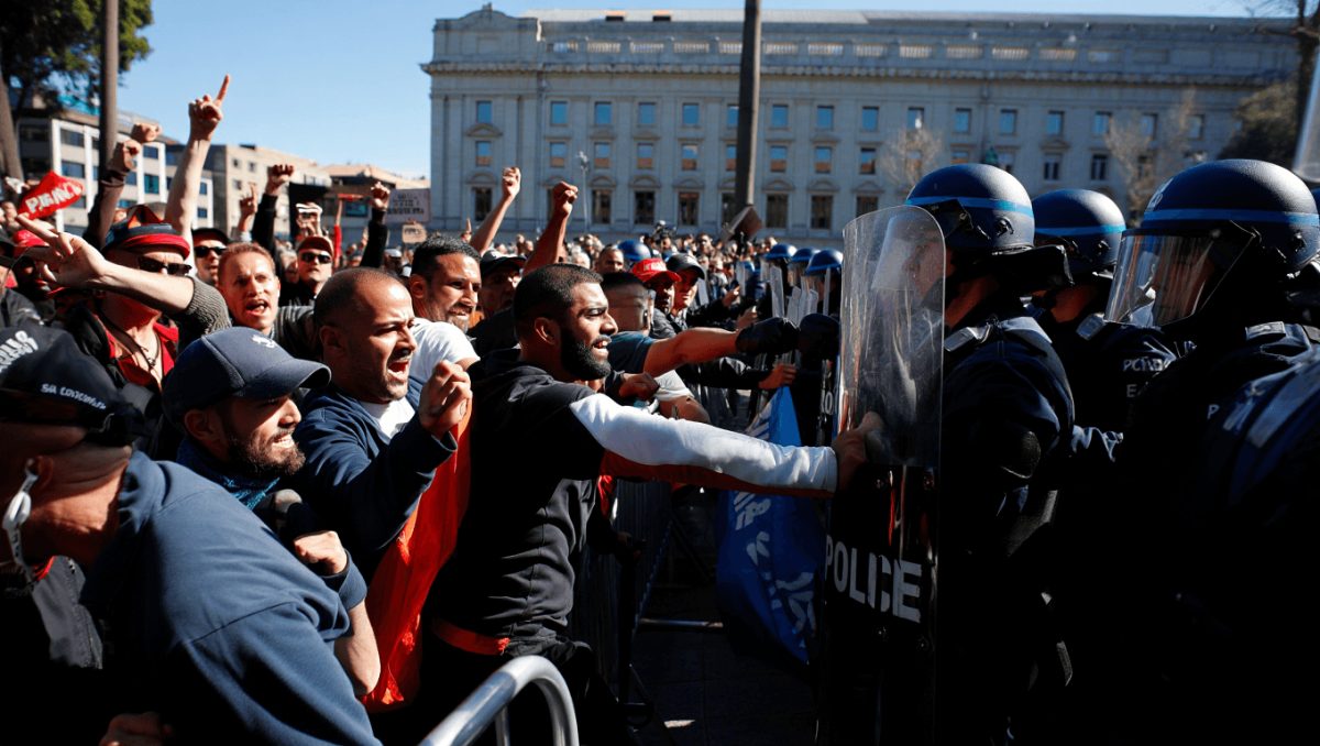 Incidentes frente al Congreso durante la marcha contra la reforma laboral: más de 30 detenidos