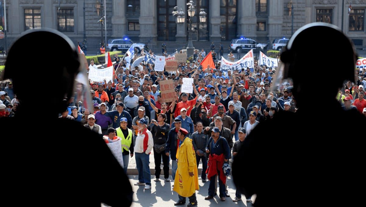 Los gremios tucumanos salieron a la calle en rechazo al proyecto de la reforma laboral