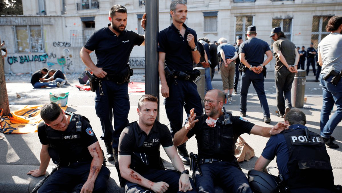 Marcha contra la reforma laboral dejó seis policía heridos y 37 detenidos
