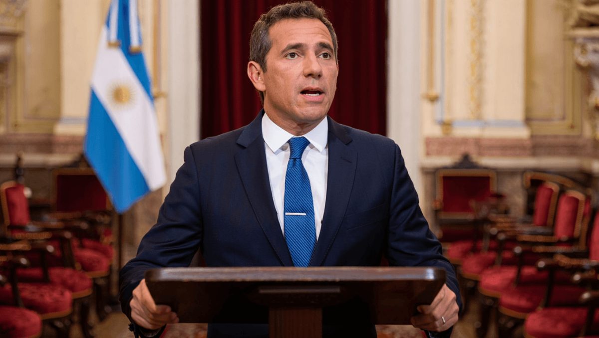 Adorni busca retomar su agenda de gestión