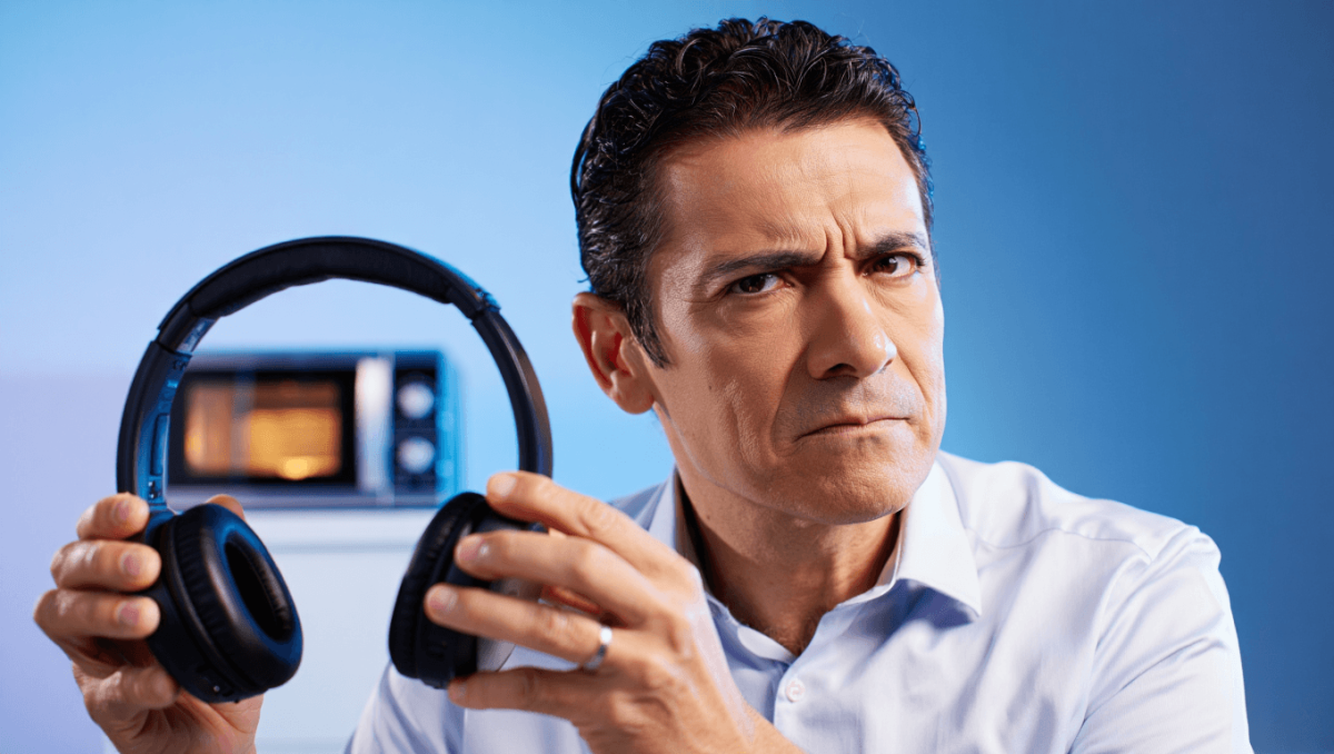 Patricio Ochoa, experto en longevidad: “Usar auriculares Bluetooth es como ponerte un microondas, pero menos dramático”