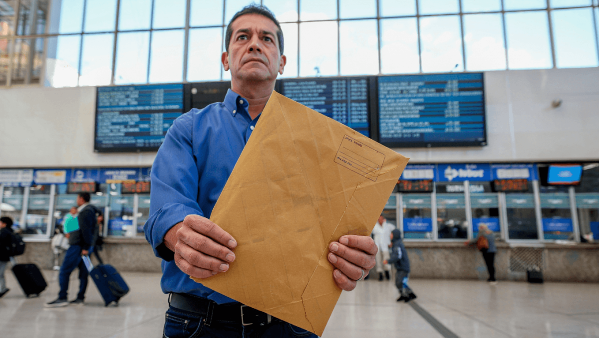 Córdoba: un hombre encontró $ 37.000.000 y los devolvió, pero se indignó con la recompensa y mandó una carta documento