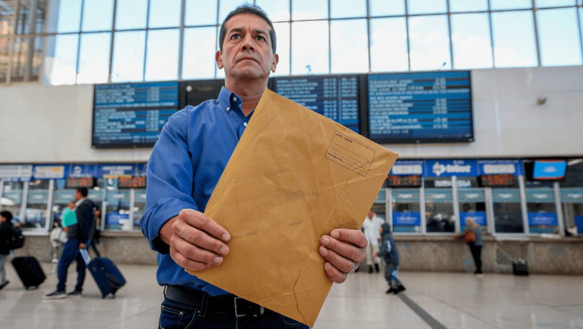 Córdoba: un hombre encontró $ 37.000.000 y los devolvió, pero se indignó con la recompensa y mandó una carta documento