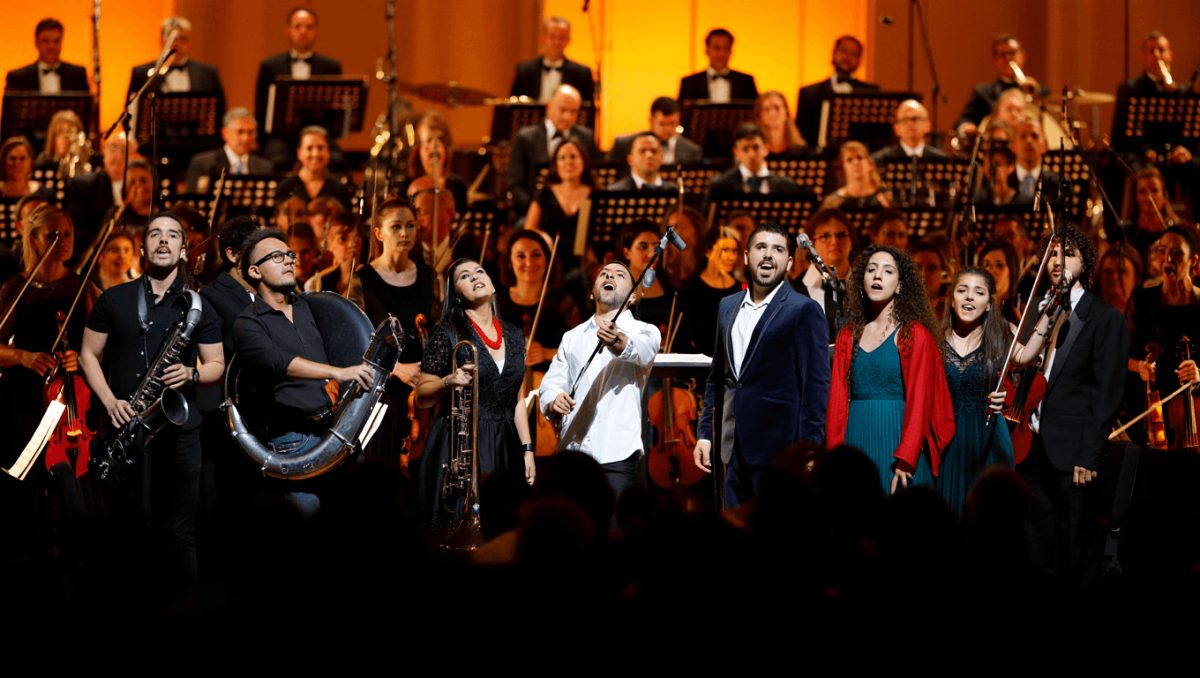 En movimiento. Las Pelotas, a full: estreno sinfónico y celebración del 10° aniversario de Brindando por nada