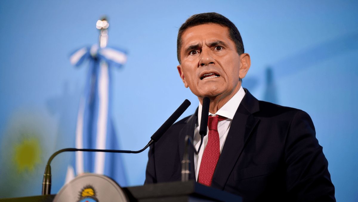 ¿Cuál es el riesgo del affaire Adorni para la economía?