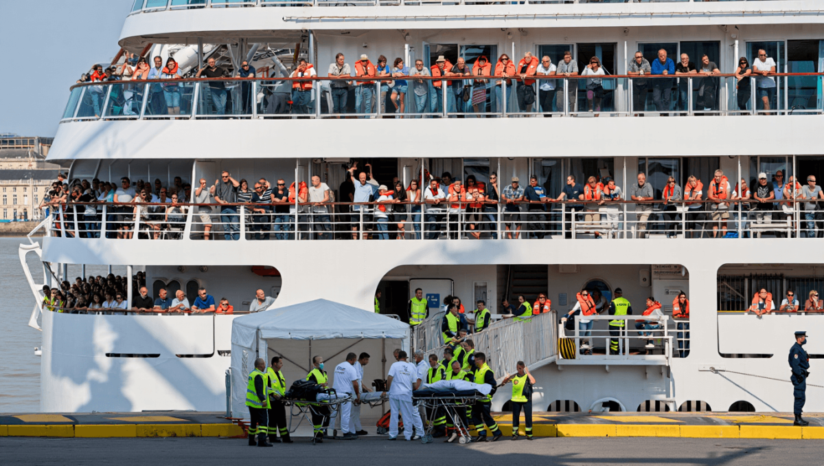 Pesadilla en otro crucero: un muerto y 1.700 pasajeros confinados por un brote de gastroenteritis en un barco que navega por Francia