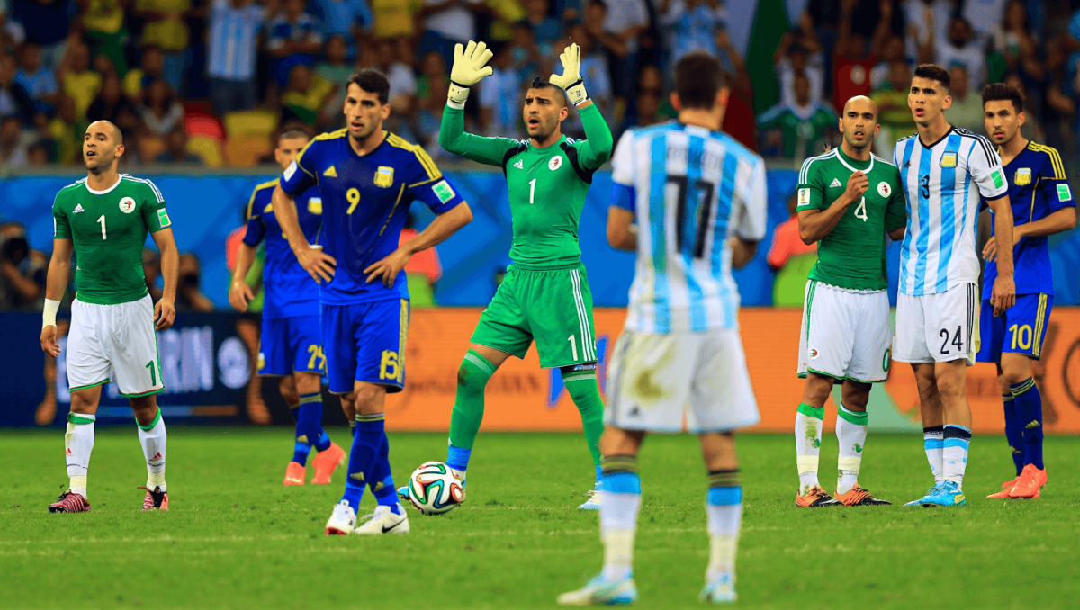Argelia presentó una queja ante la FIFA contra el arbitraje del partido ante Argentina en el debut