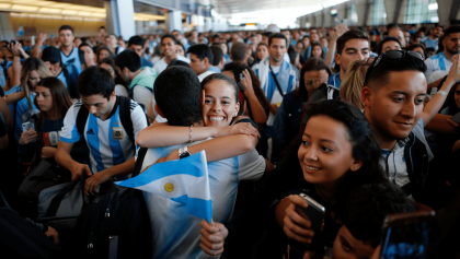 Argentinos que viajan a ver la final del Mundial: entre el apuro, la ansiedad y el deseo de cumplir un sueño